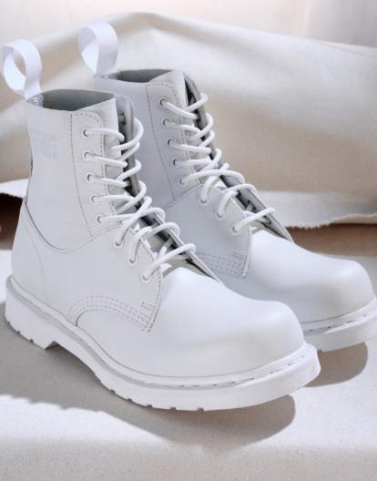 Dr. Martens AirWair ホワイトサンダル　美品　箱無し Dr. Martens AirWair ホワイトサンダル 美品 箱無し