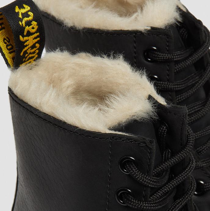 hp-contentblock-WinterBoots-desktop-v2-aw25