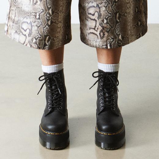 Dr. Martens max platform 1460 boots