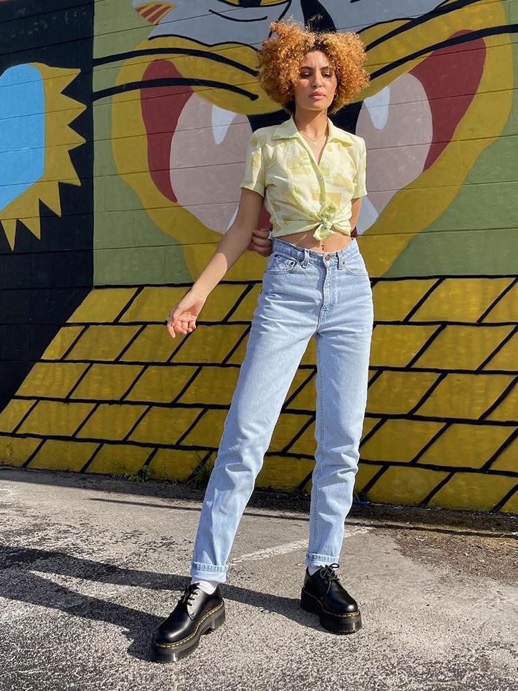 Casual outfit idea styling jeans with 1461 oxford shoes