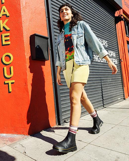 lp-NewtoDMsGuide-tile-softleather-desk-ss25