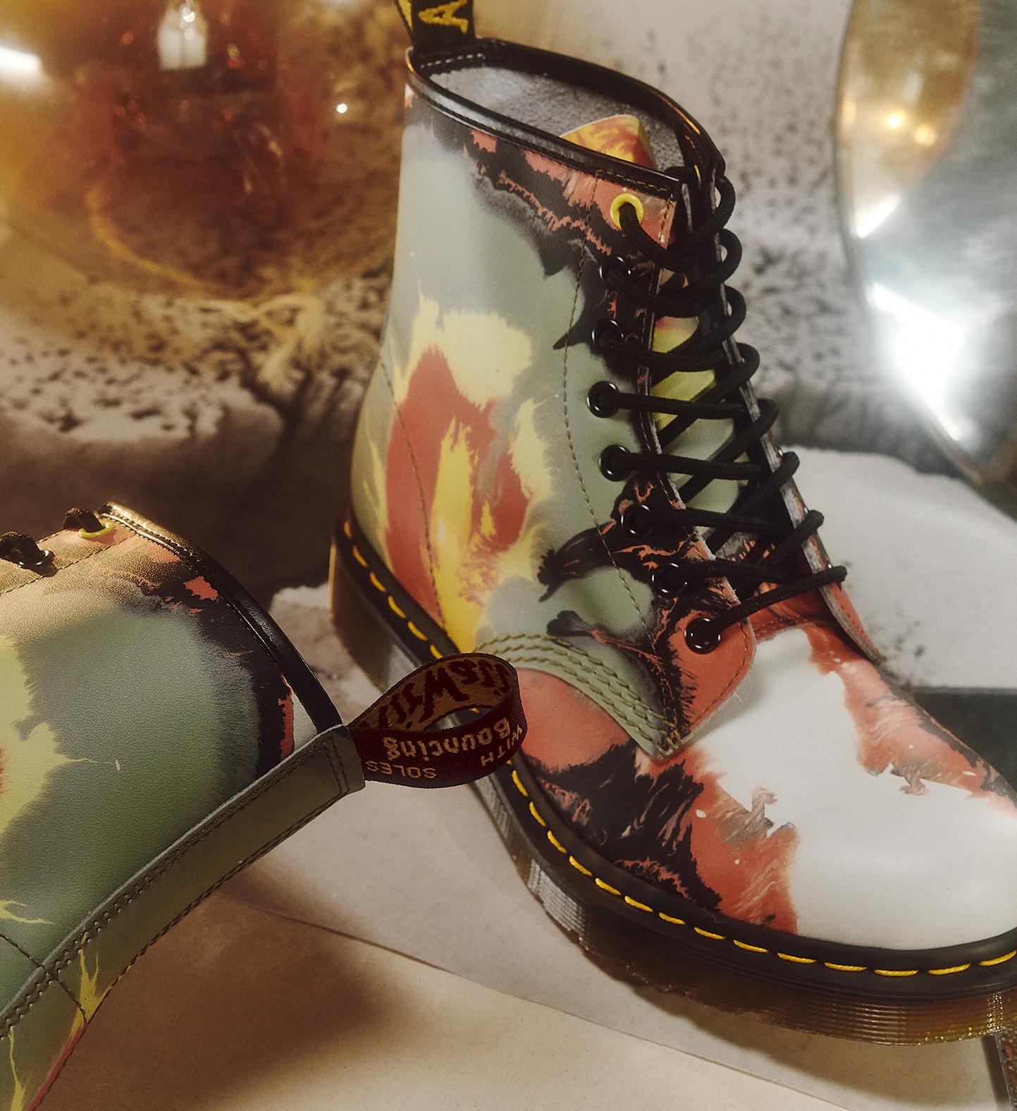 lp-collabshub-tile-bottom-tate-aw25