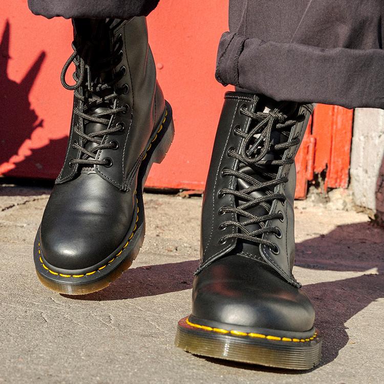 Dr martens biker boots mens best sale