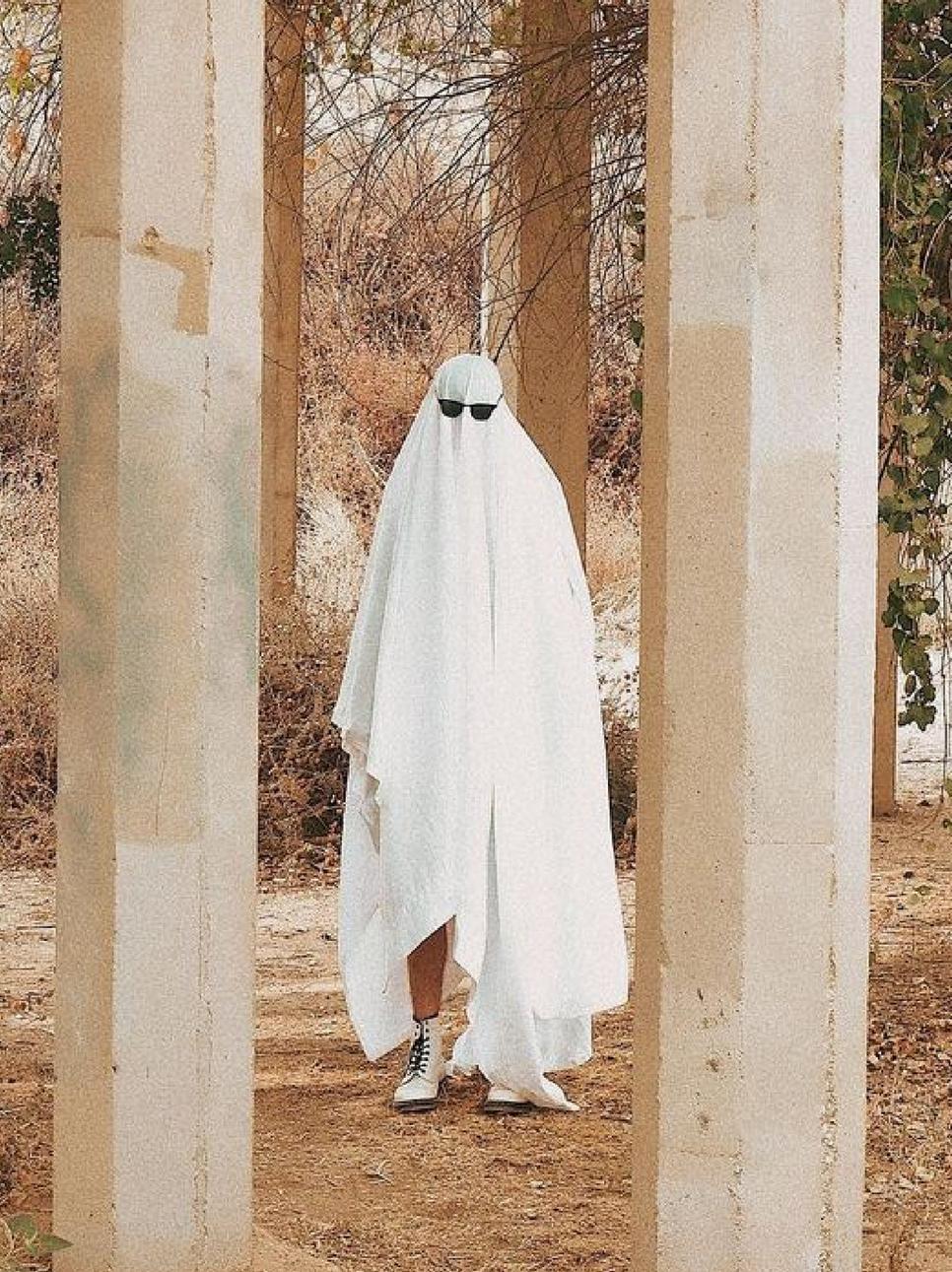 Ghost costume idea worn with white Dr. Marten 1460 boots
