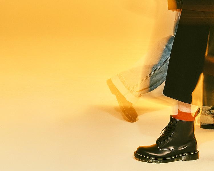 靴 DR.MARTENS Amazon.com | Dr. Martens Men's Boots, Black Ajax Black Extra