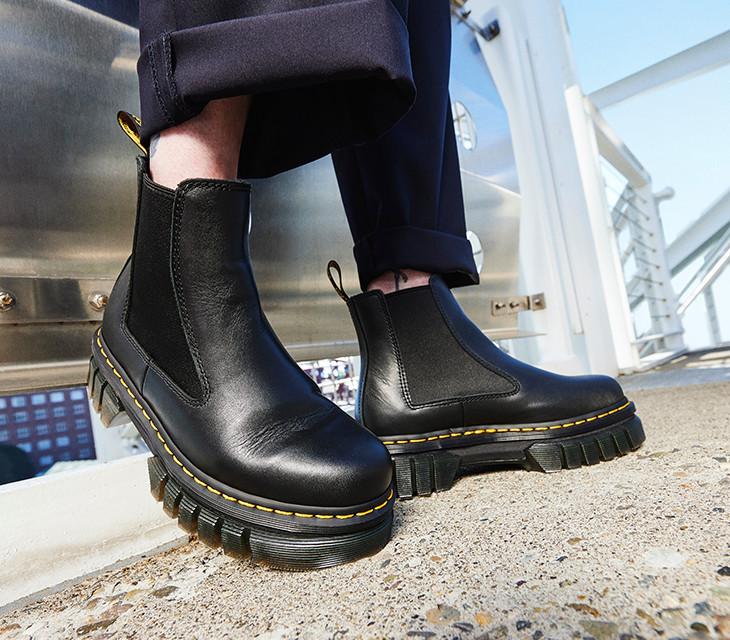 Thick sole black outlet doc martens