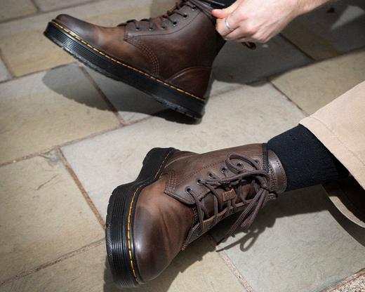 Dr.Martens メンズ Men's shoes Dr. Martens Zebzag 8 Tie Black E.H. Suede & Charcoal