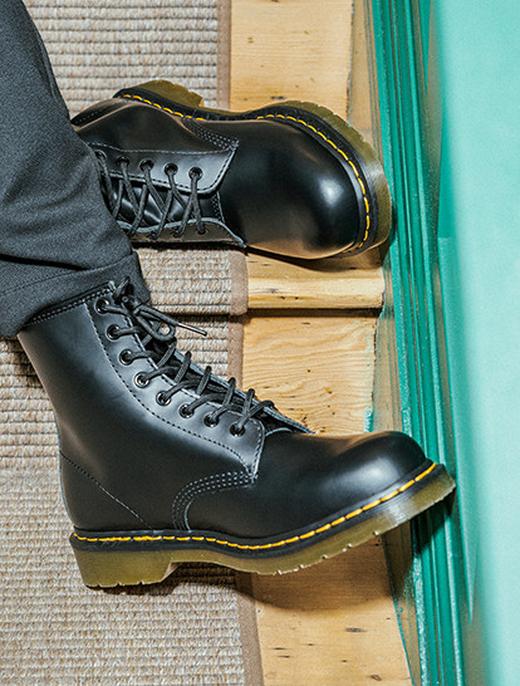 Gore tex doc martens online