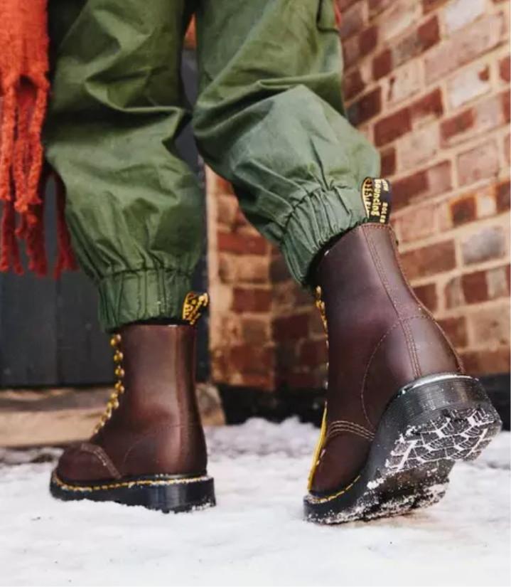 Dr martens cheap in the snow