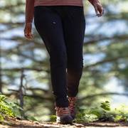 Woman wearing black leggings