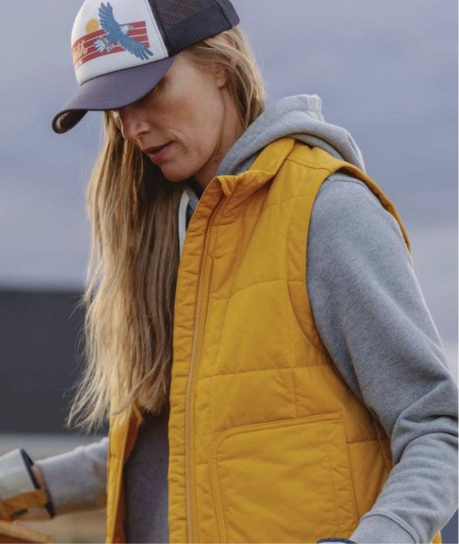 Woman wearing a yellow vest