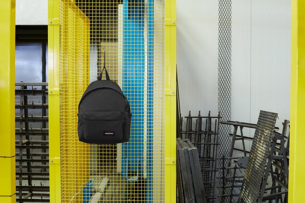 Zaino Eastpak Pinnacle estendibile 008 Nero - Puntolinea Shop