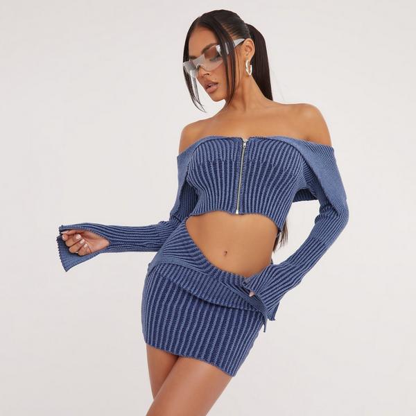 Long Sleeve Fold Over Detail Zip Front Contrast Crop Top In Blue Knit