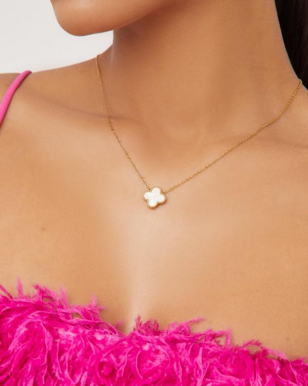 Clover Detail Necklace In White And Gold