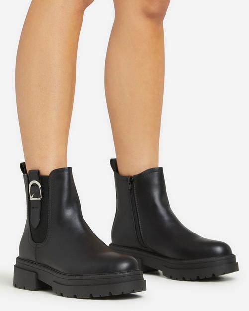 Platform deals chelsea boots