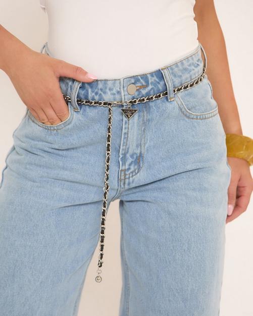 Logo Drop Detail Chain Belt In Black And Silver