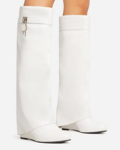 Knee high hotsell boots no heel