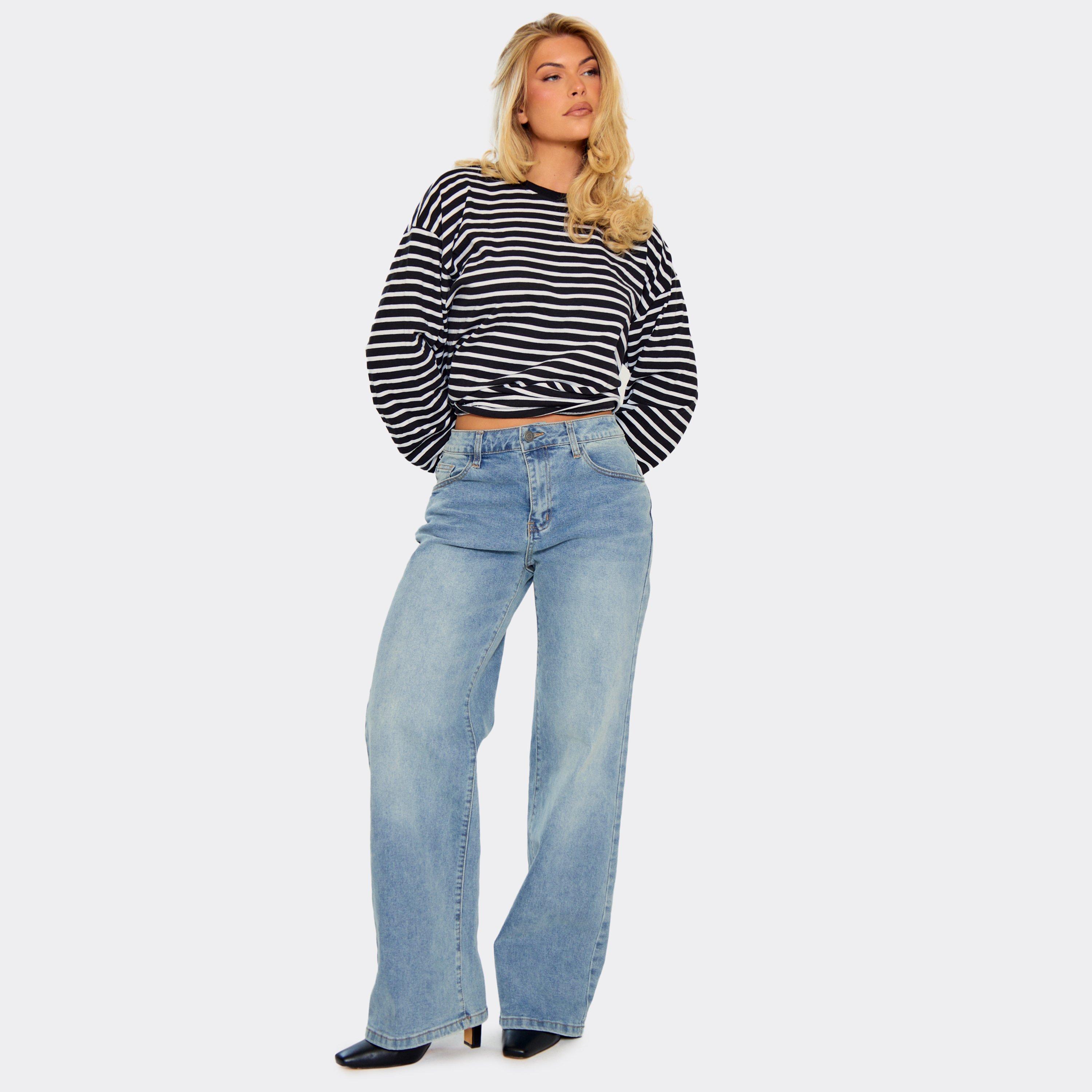 Image of Low Rise Wide Leg Jeans In Blue Wash Denim, Women's