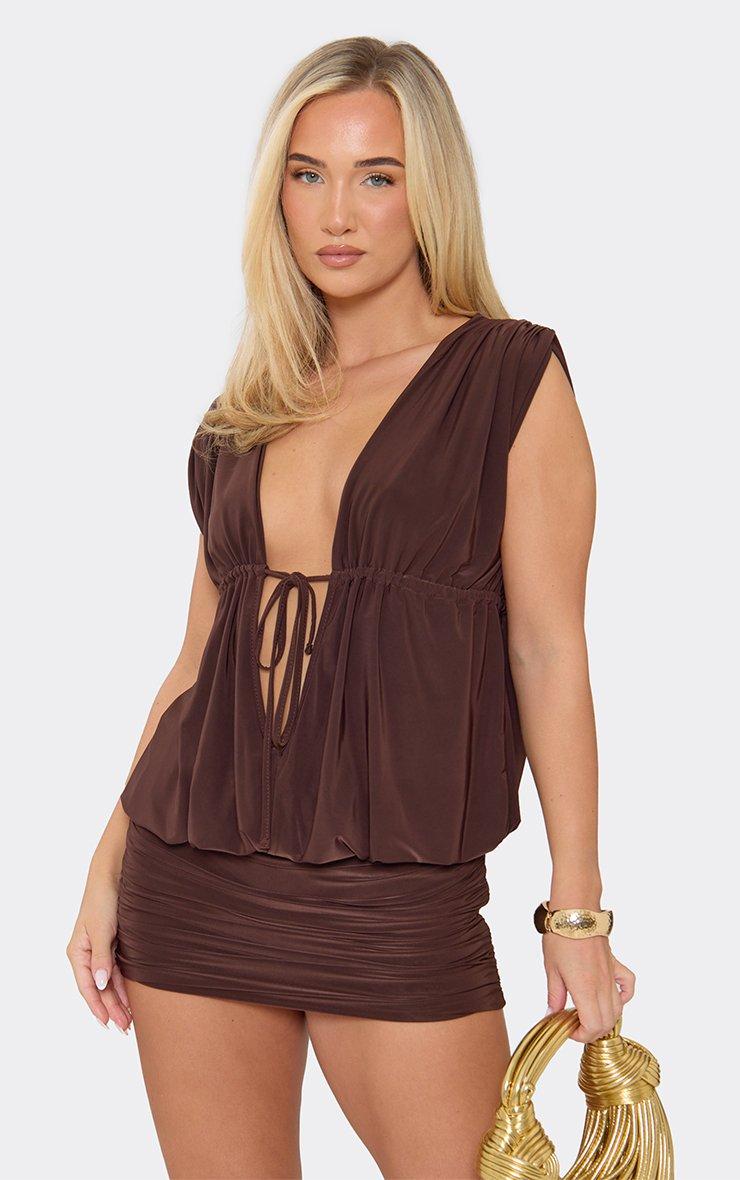 Plunge Neck Short Sleeve Tie Front Ruched Mini Dress In Chocolate Brown