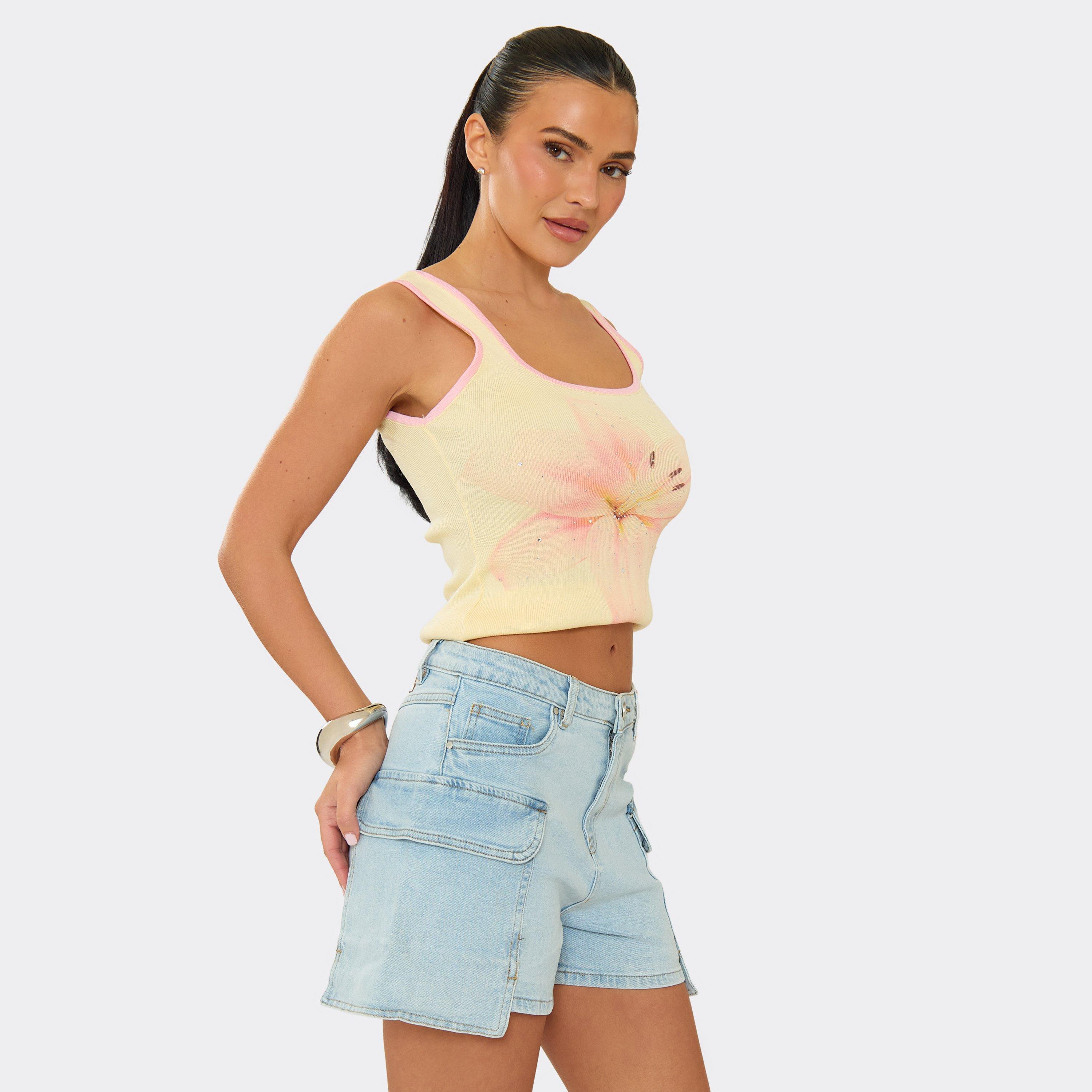 Mid Rise Cargo Pocket Detail Shorts In Light Blue Denim, Women's Size UK L