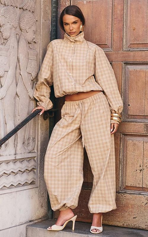 Mid Rise Capri Trousers In Brown Faux Suede | EGO US | EGO