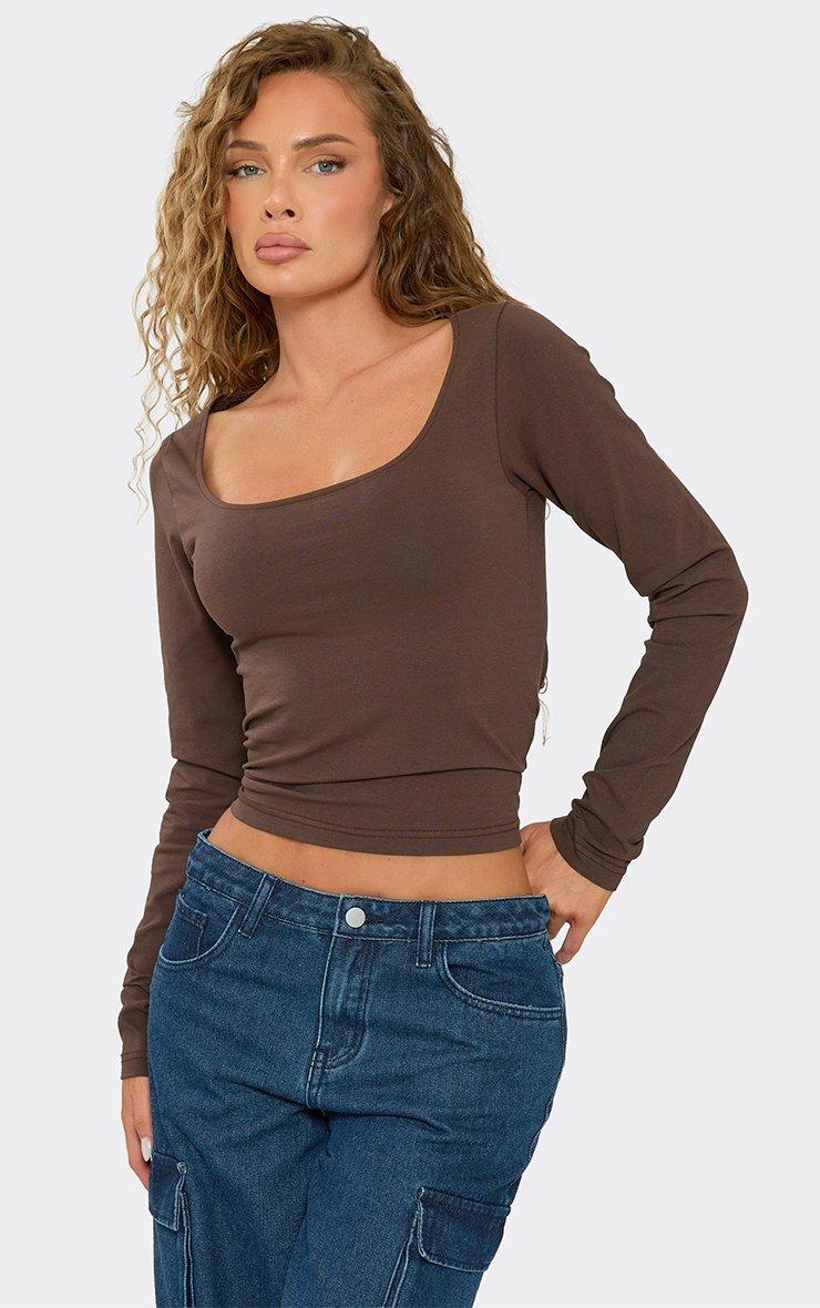 Long Sleeve Scoop Neck Fitted Top In Chocolate Brown