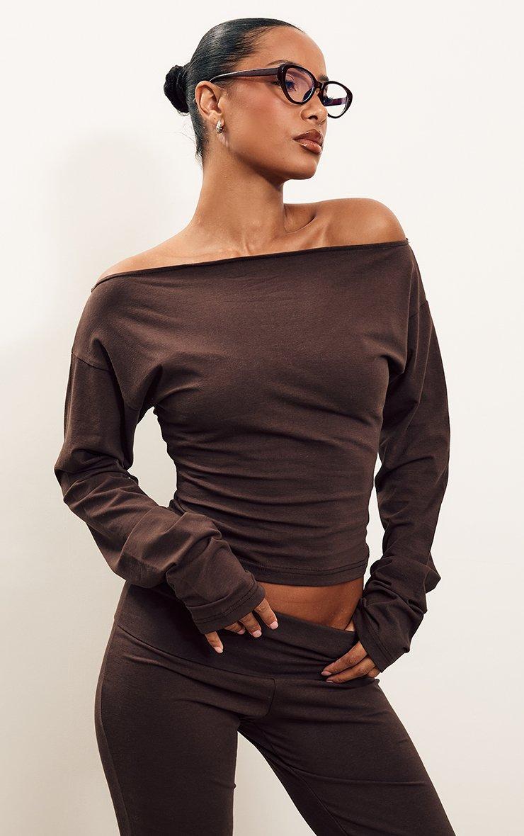 Long Sleeve Off The Shoulder Cinched Waist Top In Chocolate Brown