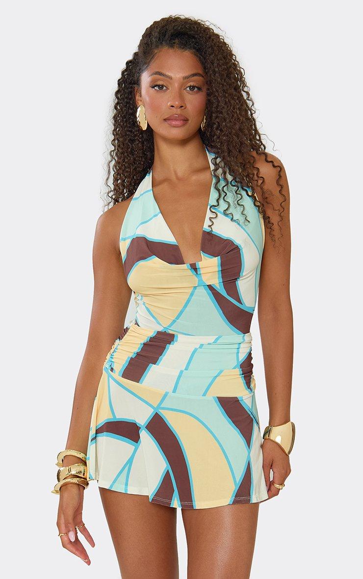 d/295/CLO2868_UKTRPOD15629DR_MUPT0619_nc__94299.jpg