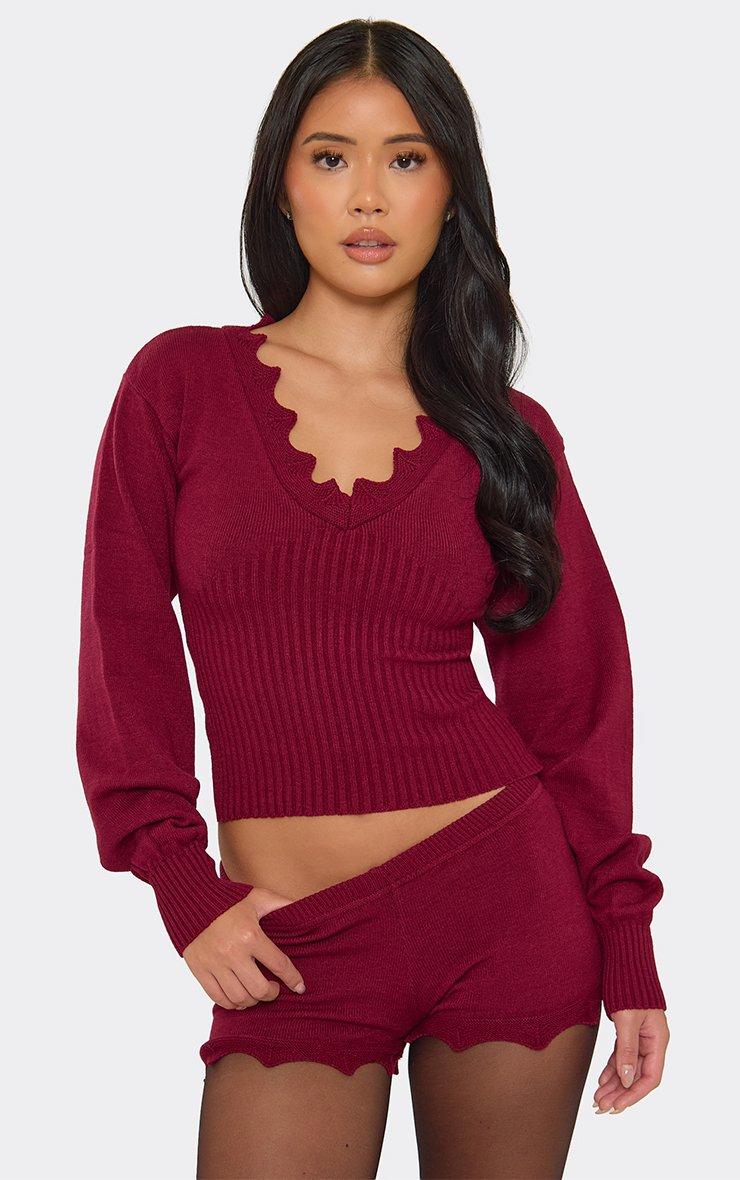 Long Balloon Sleeve Plunge Front Scallop Hem Top In Burgundy Knit
