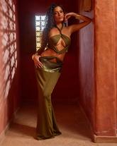 DESKTOP-DRESSES-29042026