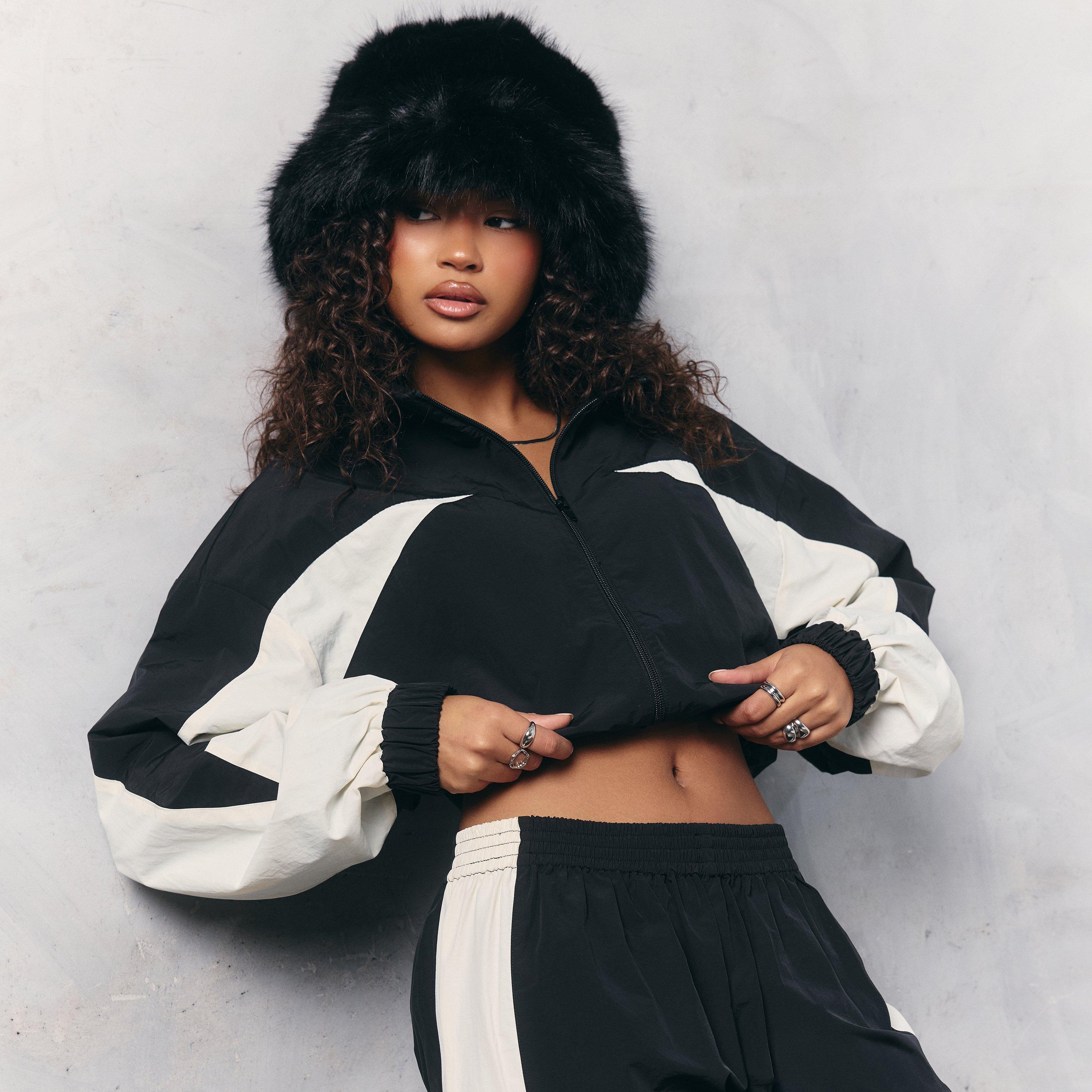 Long Sleeve Contrast Panel Detail Toggle Hem Zip Up Cropped Jacket In Black Shell, Women's Size UK 12