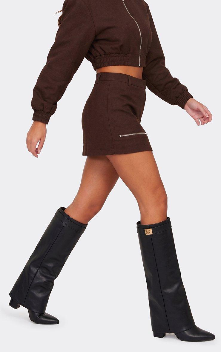 Ava Lock Detail Pointed Toe Knee High Block Heel Boot In Black Faux Leather.
