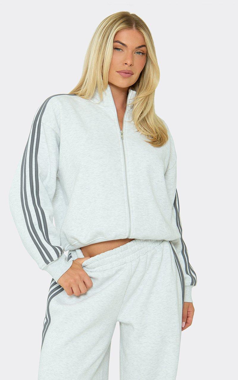 LOUNGEWEAR