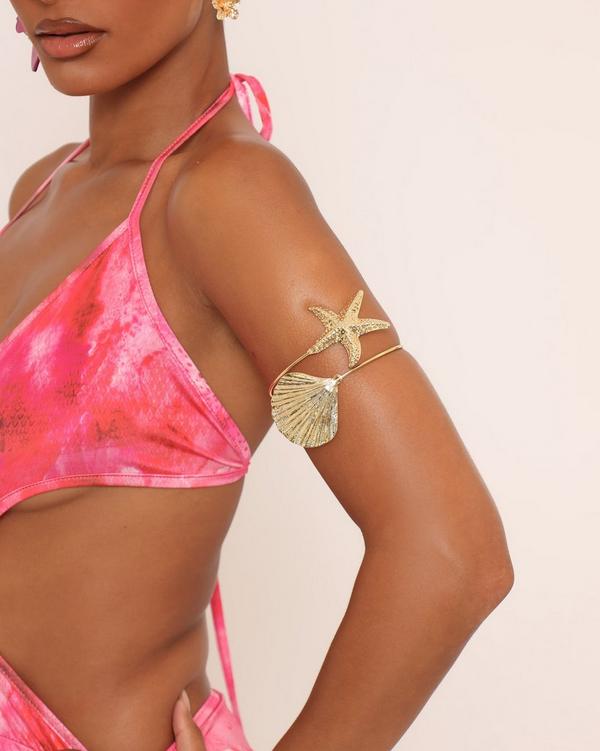 Starfish Shell Detail Arm Cuff In Gold