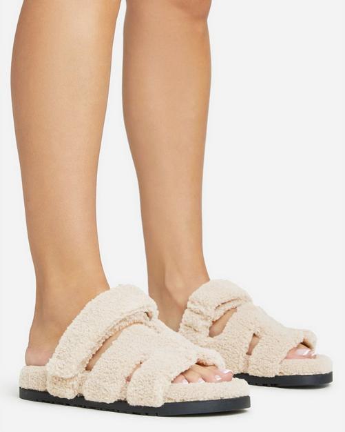 Ugg fluff fest sandal hot sale