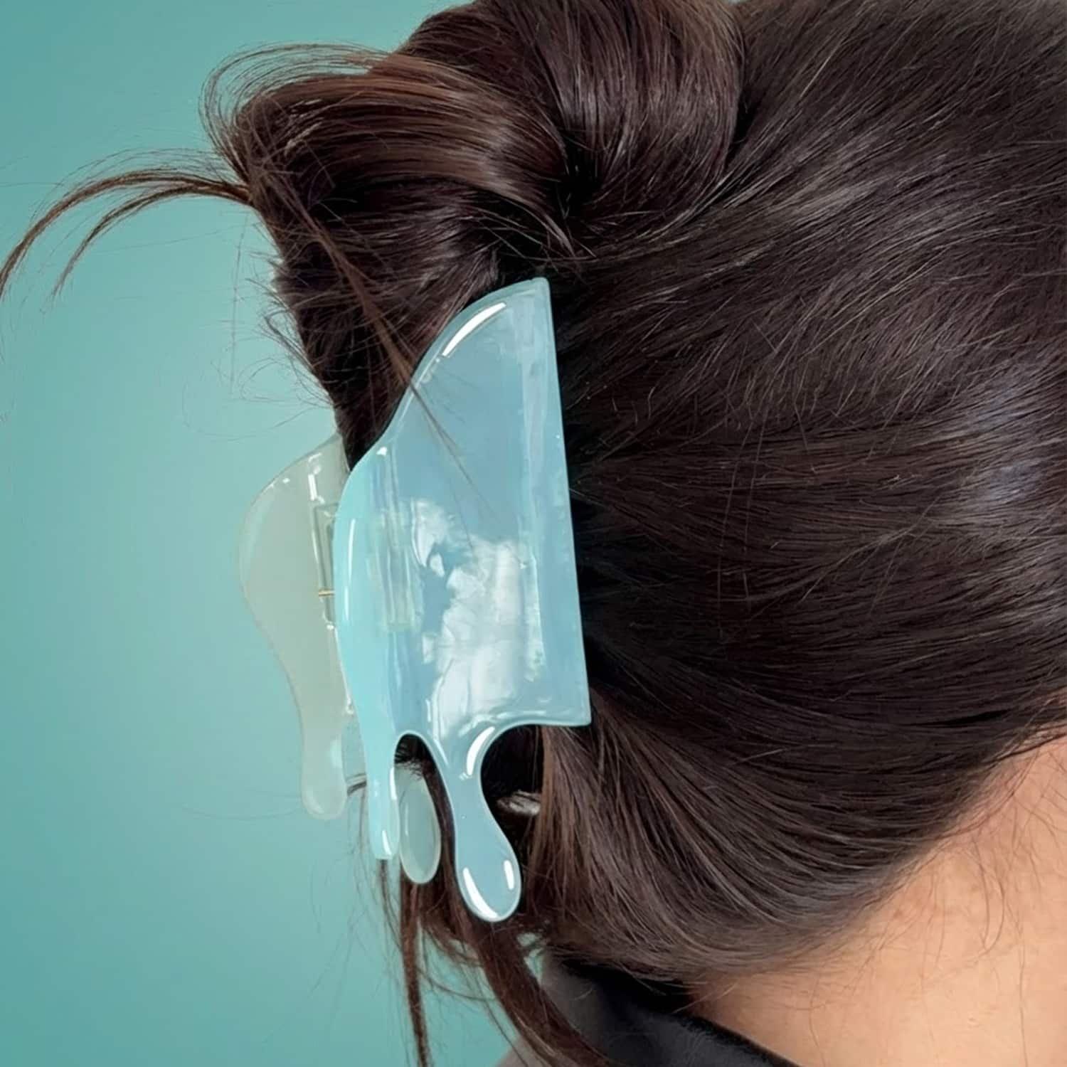 Jenny Lemons wears e.l.f. Power Grip Clip