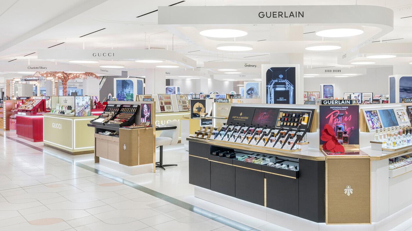 Guerlain beauty counter
