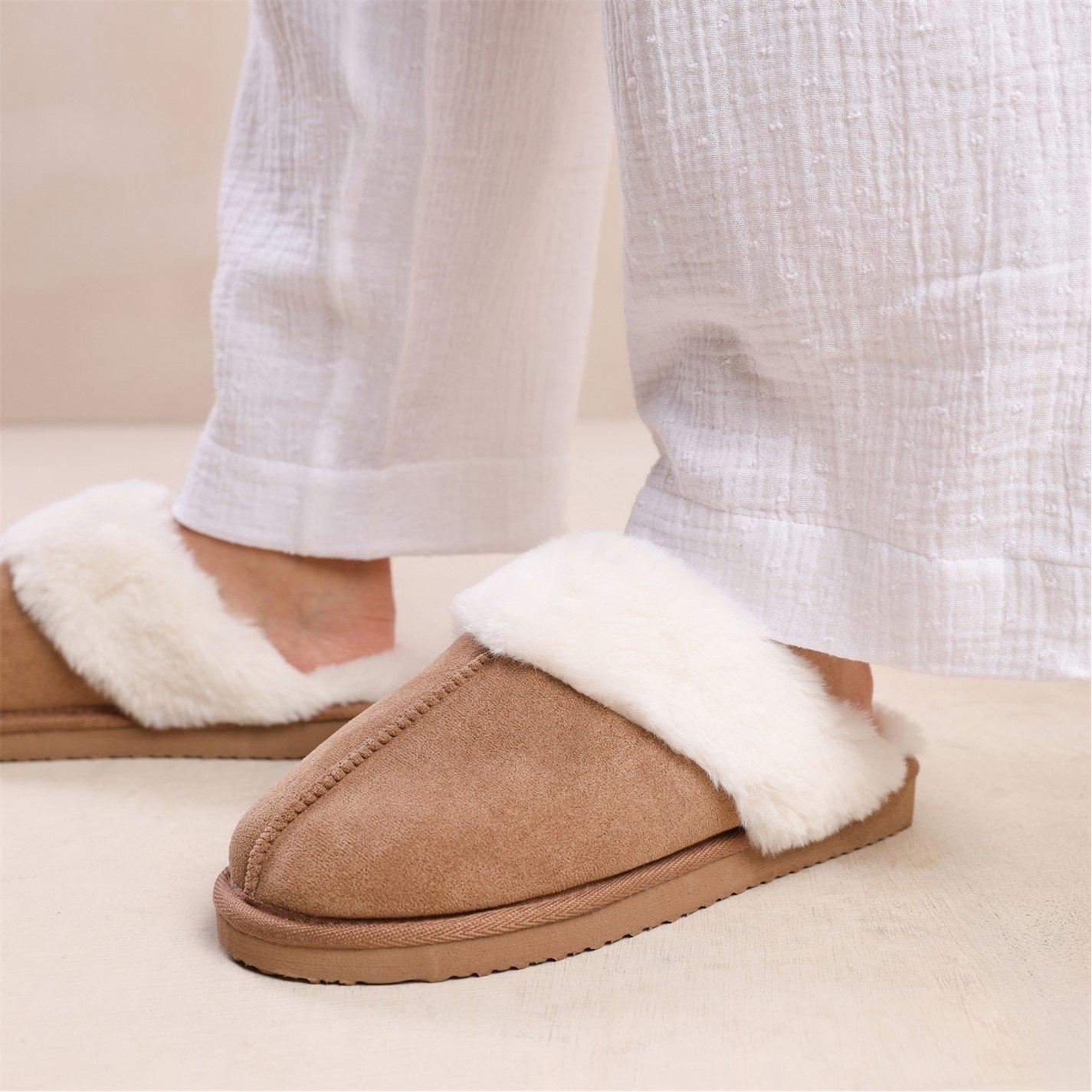 Camelsuede - Wheres That From - Lounge Camel Suede Slippers With Fur Trim - 3