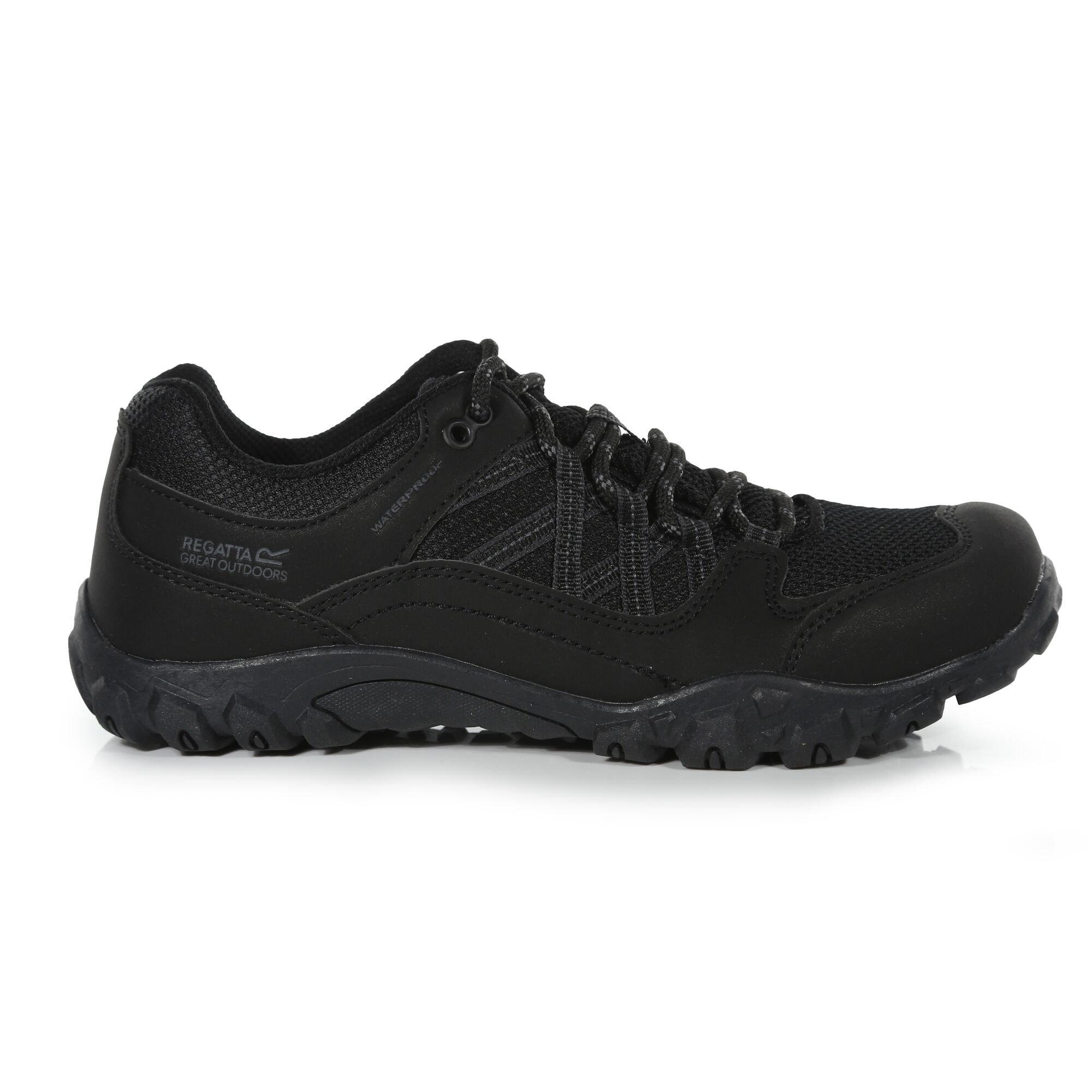 Black - Regatta - Edgepoint Low Junior Walking Boots - 3