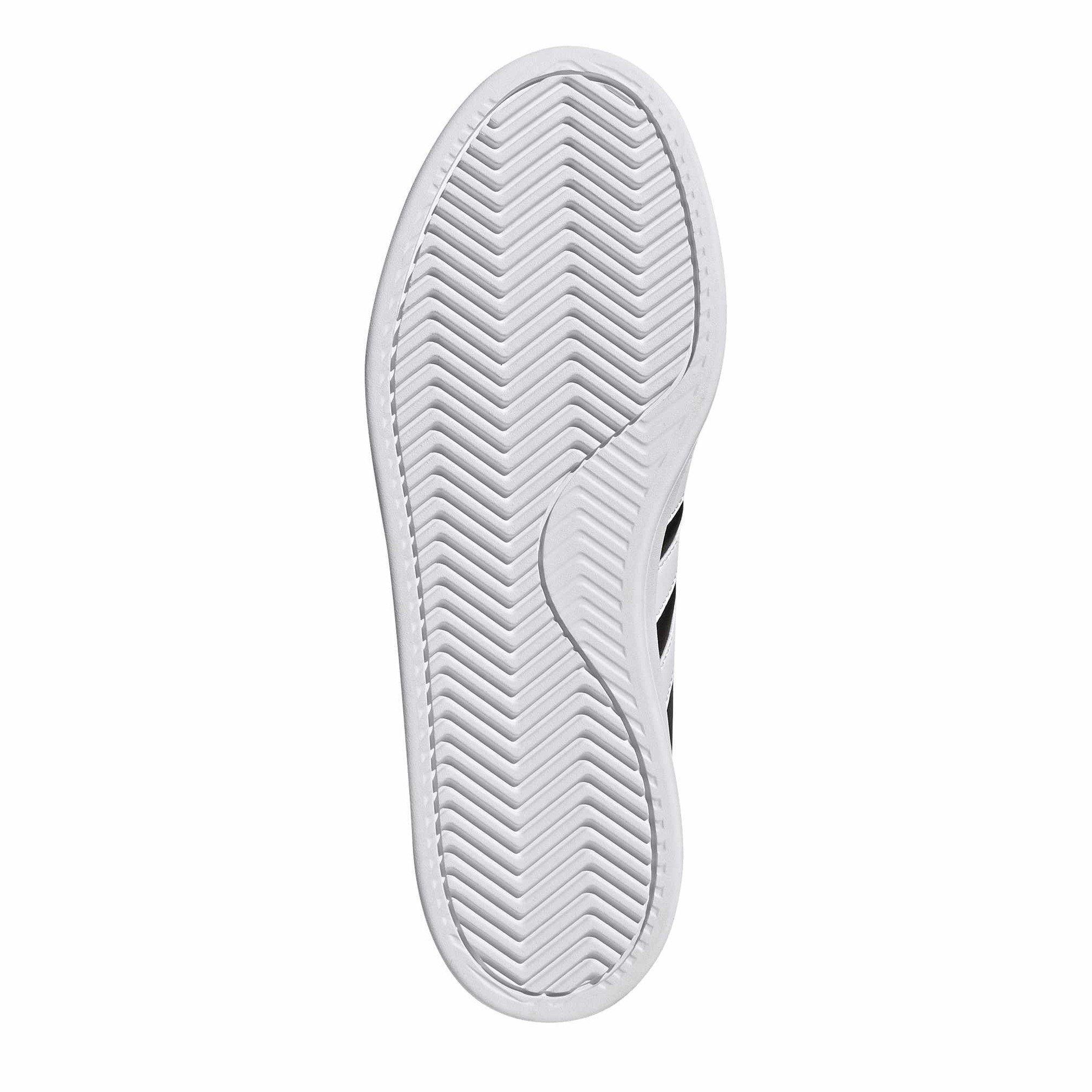 assic Green / Gold Metallic

Noir de base / Vert classique / Métallique or - adidas - Grand Court Cloudfoam Comfort Shoes Unisex - 6