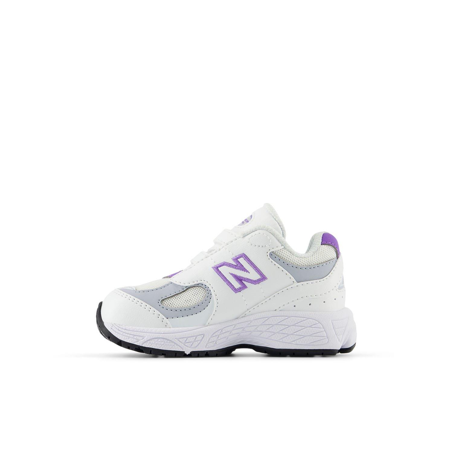 White - New Balance - 2002 Hook & Loop Trainers - 3