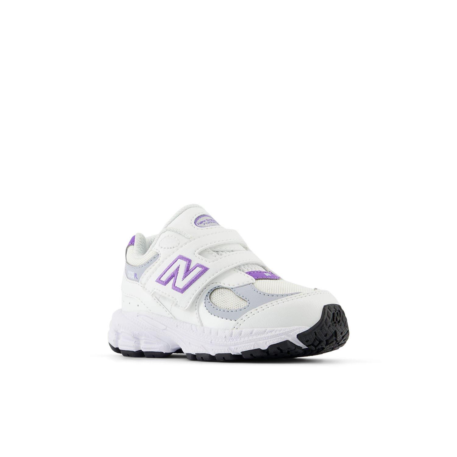 White - New Balance - 2002 Hook & Loop Trainers - 5