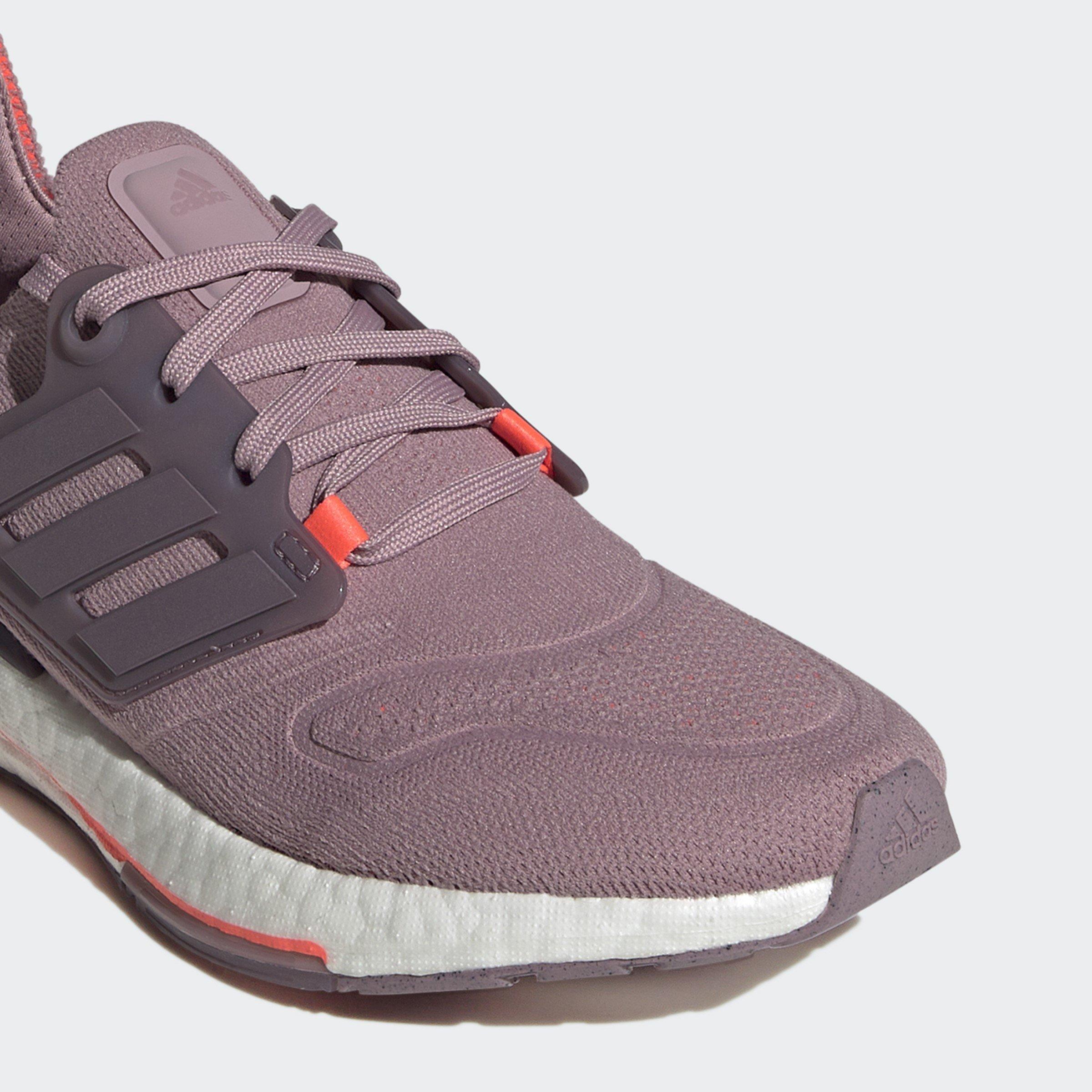 Magični Mauve / L - adidas - ULTRABOOST 22 SHOES Womens - 12