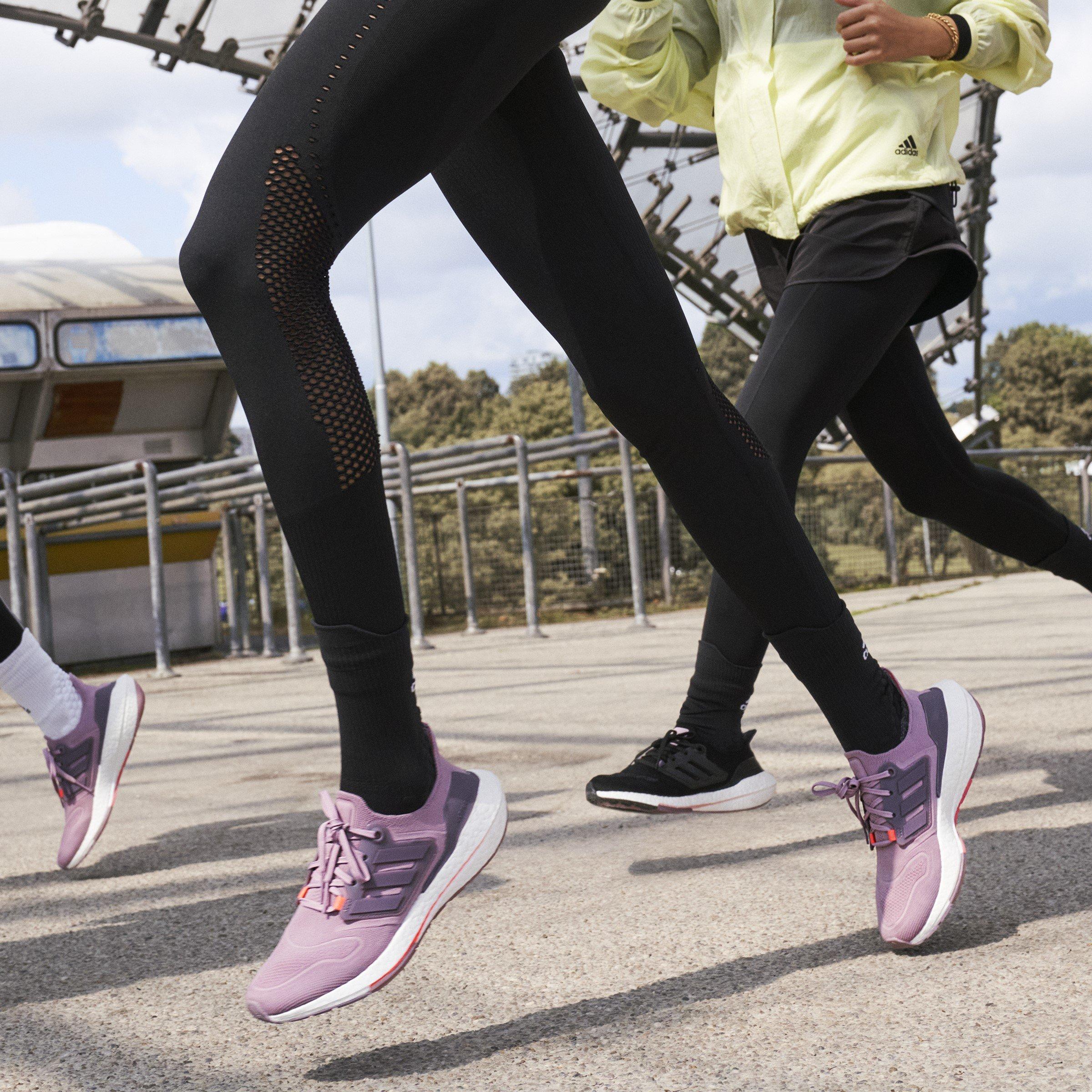 Magični Mauve / L - adidas - ULTRABOOST 22 SHOES Womens - 15