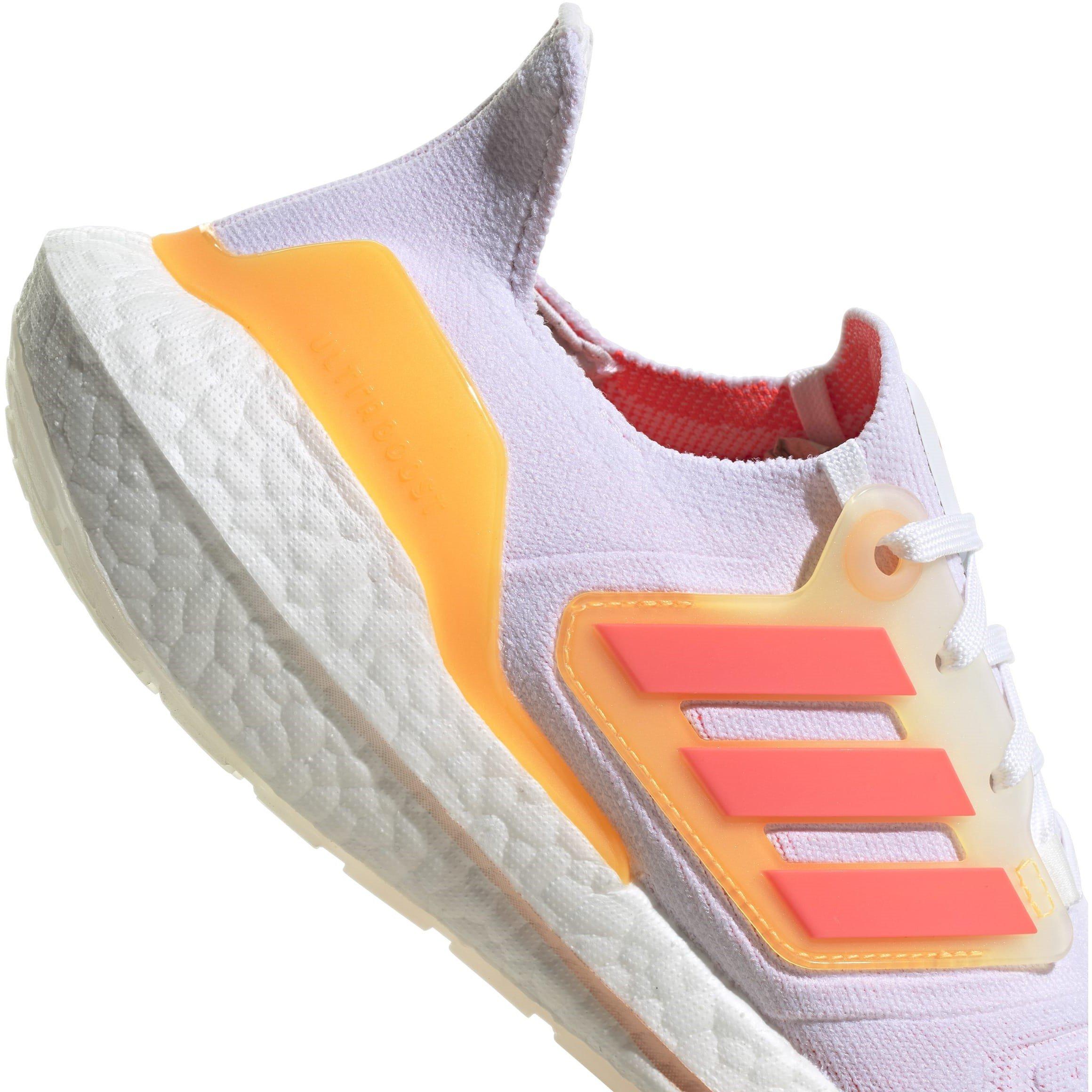 Weiß - adidas - Ultraboost 22 Running Shoes - 7