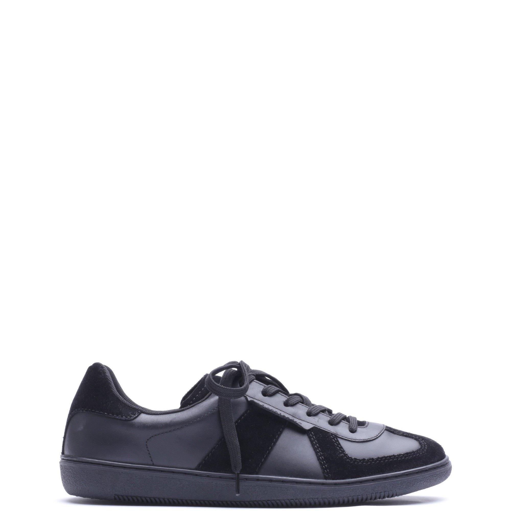 Base London TOMMO LACE UP TRAINER