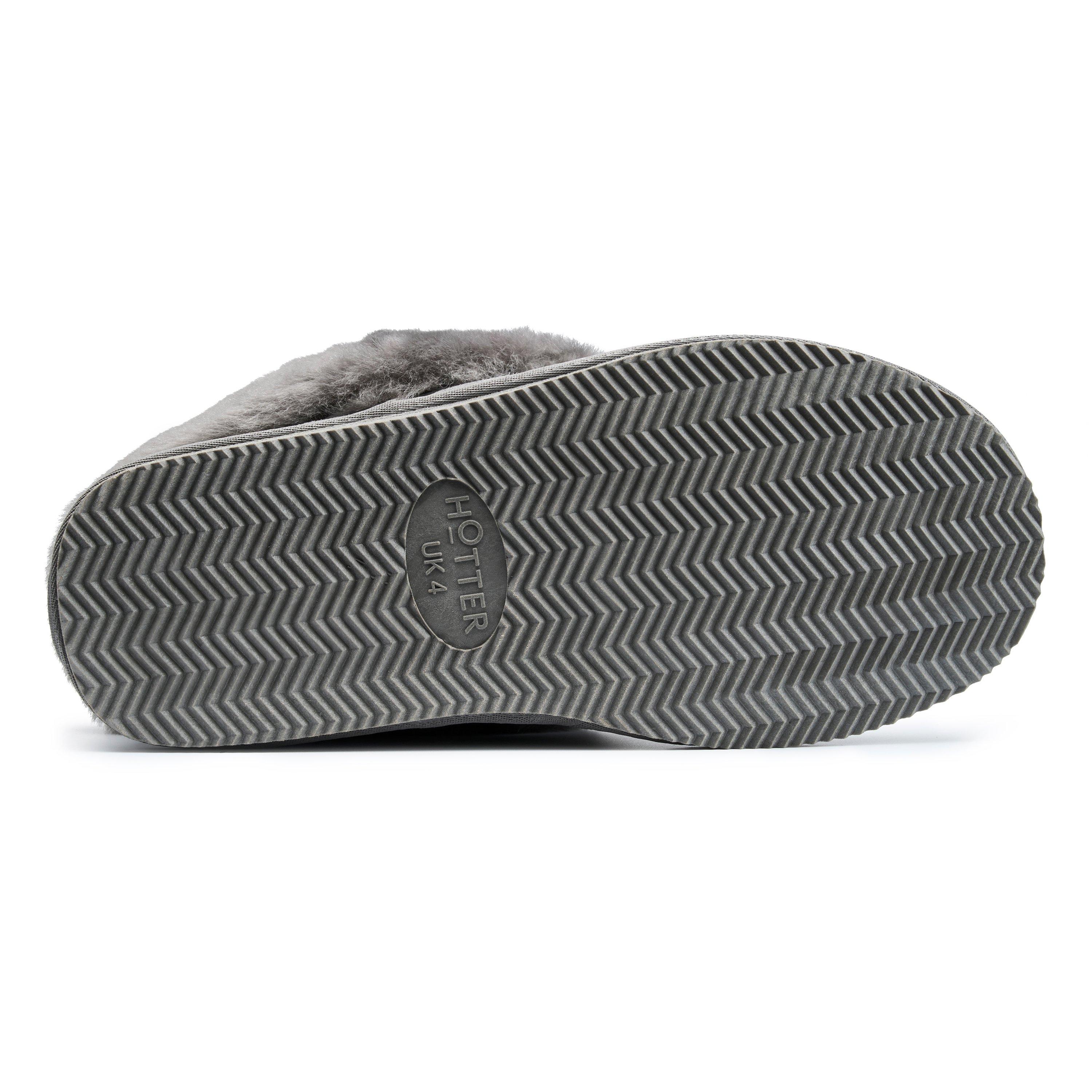 Grey - Hotter - Hug Slippers - 5