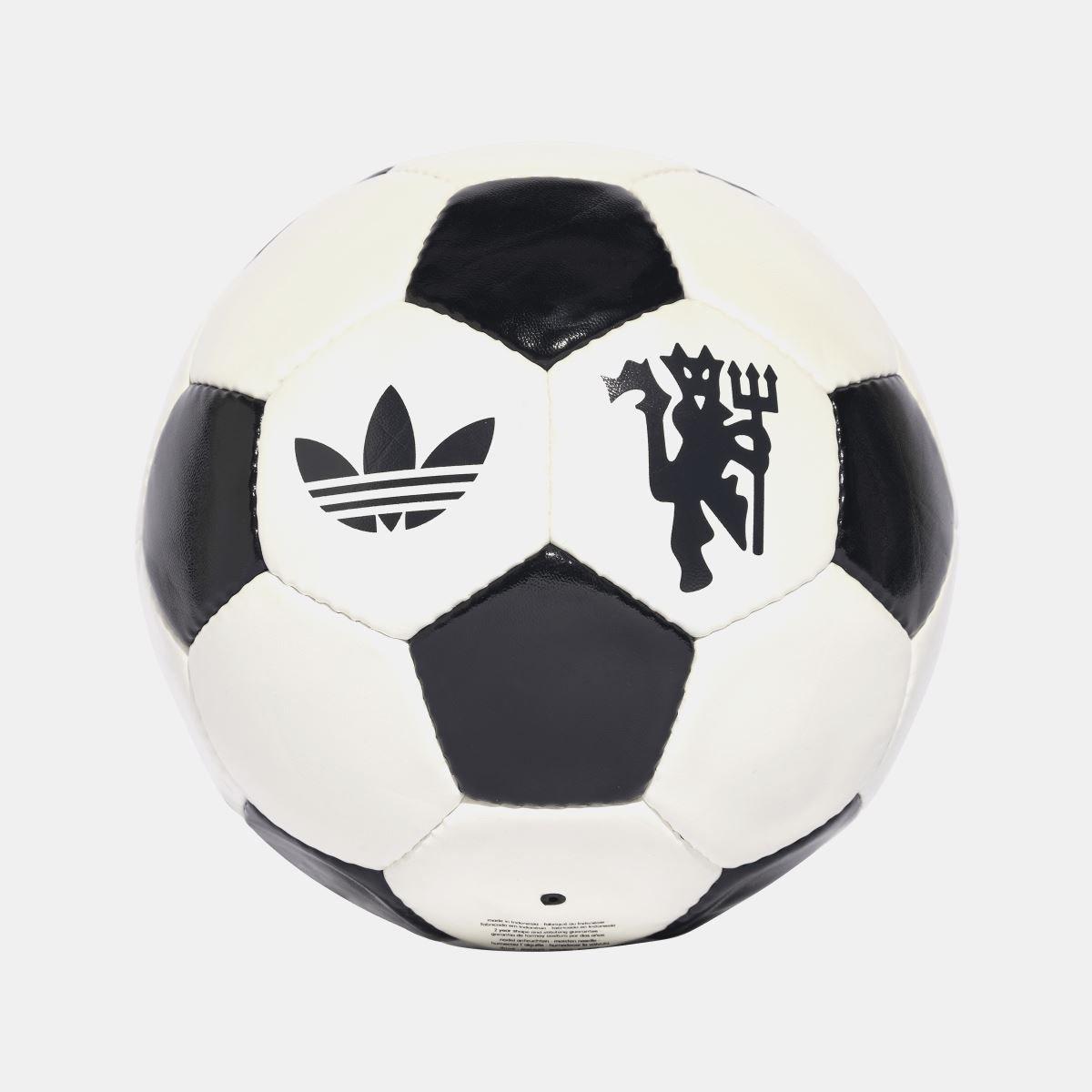 Манчестър Юнайтед Third Club Ball