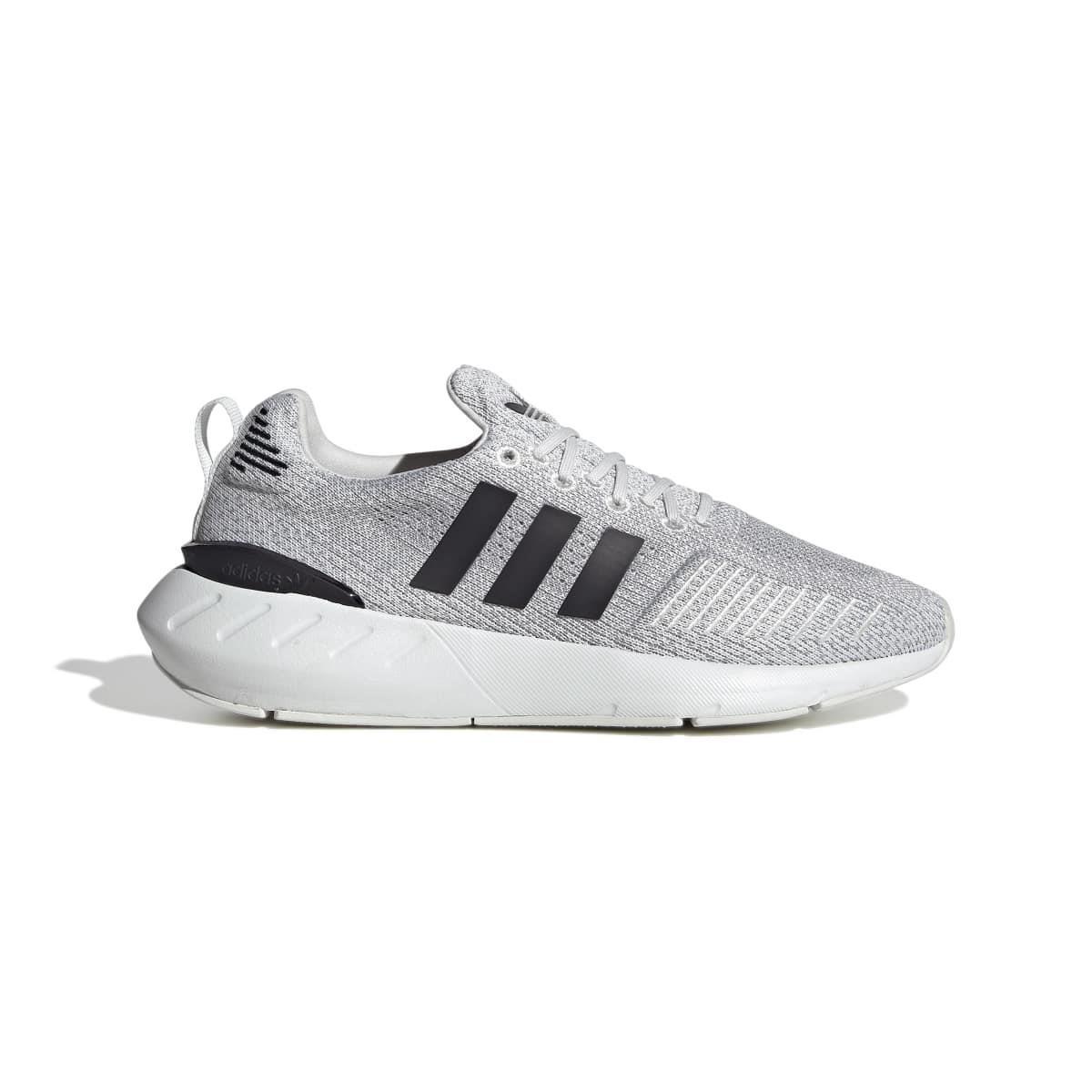White Black - adidas Originals - Swift Run 22 Trainers - 1