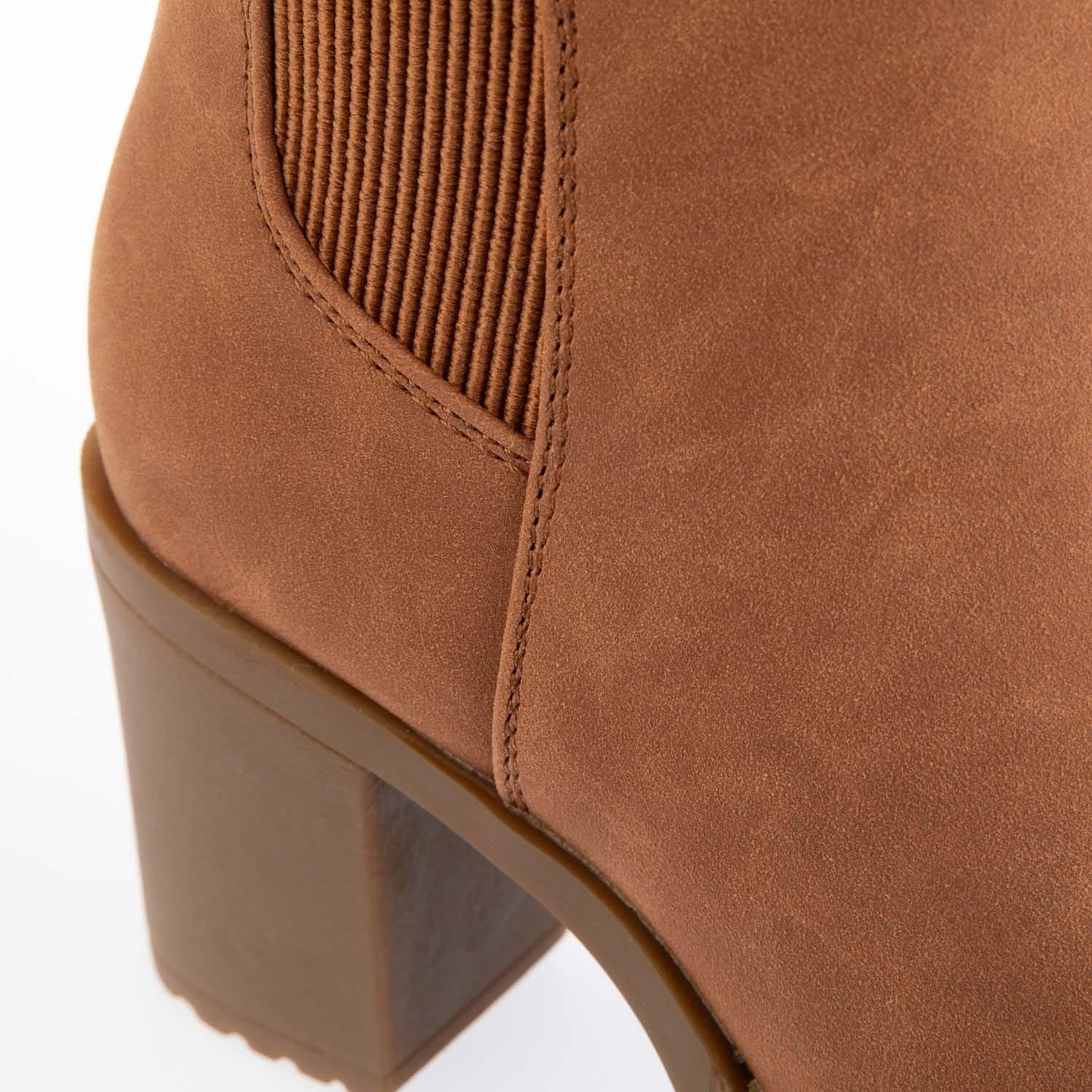 Cognac - Only - Barbara Heeled Chelsea Boots - 5